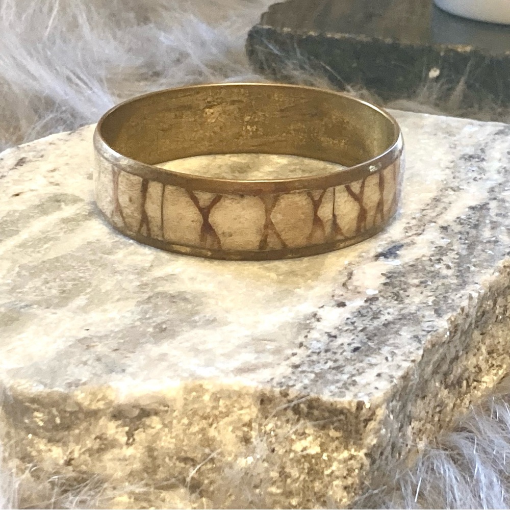 Vintage 70s Tiger Coral Inlay Brass Bracelet